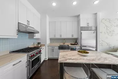 3 Somerset Lane 518 #518, Edgewater, NJ 07020 - Photo 10