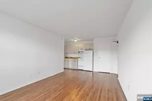 377 Park St, Hackensack, NJ 07601 - Photo 6