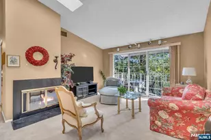 212 Larch Ln, Mahwah, NJ 07430 - Photo 4