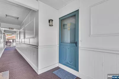 212 Larch Lane, Mahwah, NJ 07430 - Photo 2