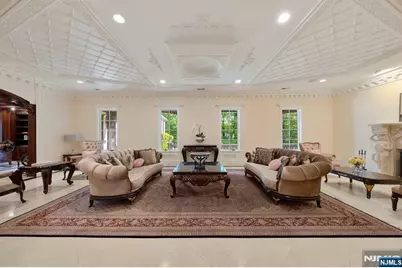 105 Chestnut Ridge Road, Saddle River, NJ 07458 - Photo 6