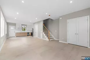 743 Kingsland Ave, Ridgefield, NJ 07657 - Photo 4