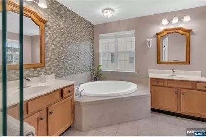 22 Marina Drive, Bayonne, NJ 07002 - Photo 10