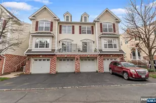 22 Marina Dr, Bayonne, NJ 07002 - Photo 20