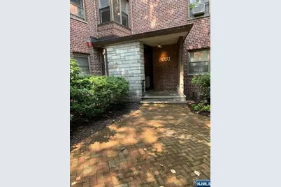 3091 Edwin 5D #5D, Fort Lee, NJ 07024 - Photo 4