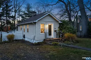 34 Summit Ave, Waldwick, NJ 07463 - Photo 16