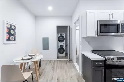 10 Commerce Court 2E #2E, Newark, NJ 07102 - Photo 14