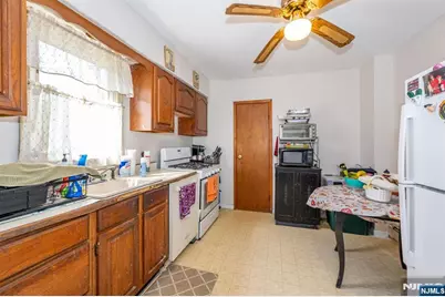 88 Avenue B, Haledon, NJ 07508 - Photo 16