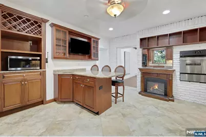 80 Prospect Avenue, Woodcliff Lake, NJ 07677 - Photo 12