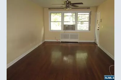 26-02 High Street F #F, Fair Lawn, NJ 07410 - Photo 4