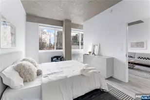 10 Commerce Ct 3C, Newark, NJ 07102 - Photo 12