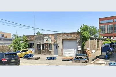 31 Garrett Place, Englewood, NJ 07631 - Photo 1