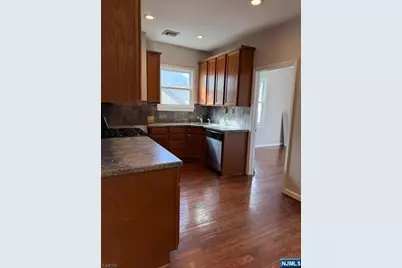 507 Bloomfield Avenue 2 #2, Nutley, NJ 07110 - Photo 2