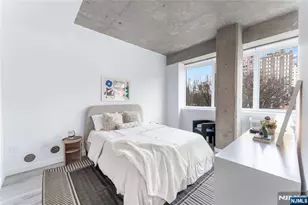 10 Commerce Ct 2A, Newark, NJ 07102 - Photo 10