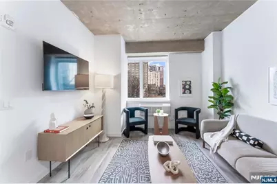 10 Commerce Court 2A #2A, Newark, NJ 07102 - Photo 6