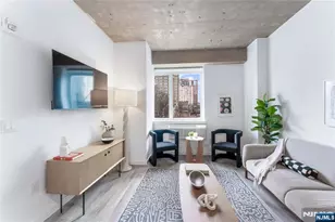 10 Commerce Ct 10J, Newark, NJ 07102 - Photo 6