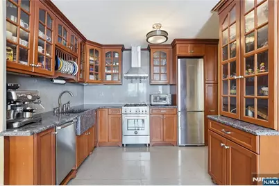 6040 Boulevard East 32E #32E, West New York, NJ 07093 - Photo 8