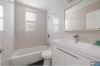 124 18th Street, Union City, NJ 07087 - Photo 4