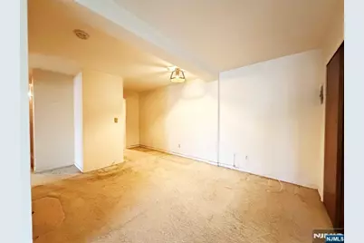 154 Bowers Street 204 #204, Jersey City, NJ 07307 - Photo 6