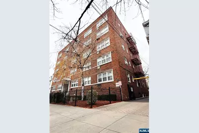 154 Bowers Street 204 #204, Jersey City, NJ 07307 - Photo 2