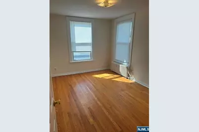 31-11 Broadway 2 #2, Fair Lawn, NJ 07410 - Photo 10