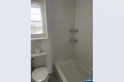 31-11 Broadway 2 #2, Fair Lawn, NJ 07410 - Photo 6