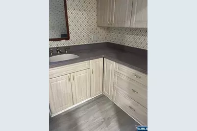 300 Harristown Road 1st Floor #1st floor, Glen Rock, NJ 07452 - Photo 8