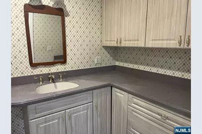 300 Harristown Road 1st Floor #1st floor, Glen Rock, NJ 07452 - Photo 12