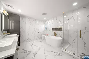 639 Pawnee Ln, Franklin Lakes, NJ 07417 - Photo 22