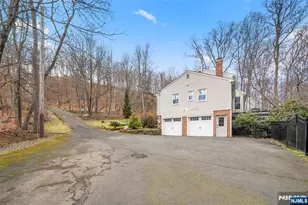 639 Pawnee Ln, Franklin Lakes, NJ 07417 - Photo 44