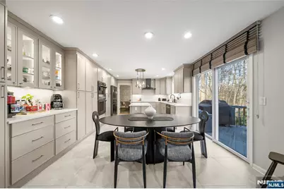 639 Pawnee Lane, Franklin Lakes, NJ 07417 - Photo 2