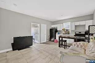 78 Treacy Ave, Newark, NJ 07108 - Photo 8