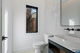 460 Greenmount Ave, Cliffside Park, NJ 07010 - Photo 12