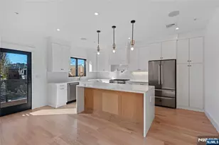 460 Greenmount Ave, Cliffside Park, NJ 07010 - Photo 8