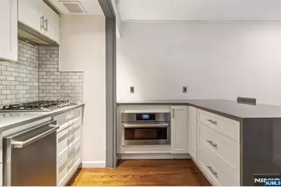 3050 Edwin Avenue #2D, Fort Lee, NJ 07024 - Photo 6