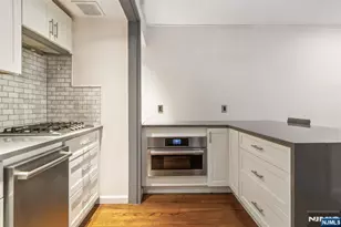 3050 Edwin Ave, Fort Lee, NJ 07024 - Photo 6