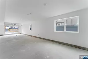 84 Hollywood Ave 1, East Orange, NJ 07018 - Photo 14