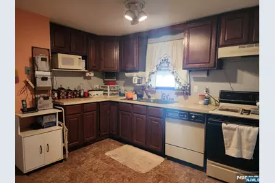 24 Roseland Avenue, Wanaque, NJ 07420 - Photo 8