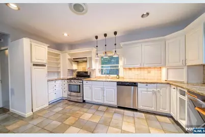 93 Copley Avenue, Teaneck Township, NJ 07666 - Photo 8