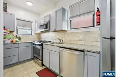 7 Laird Place, Cliffside Park, NJ 07010 - Photo 18