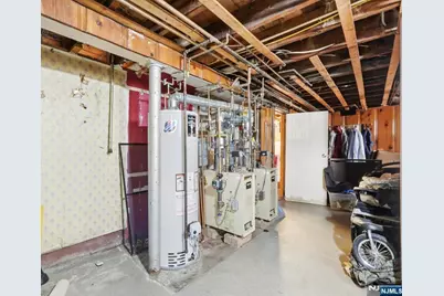 7 Laird Place, Cliffside Park, NJ 07010 - Photo 40