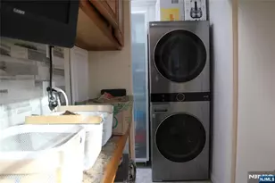 284 Hickory Ave, Tenafly, NJ 07670 - Photo 20