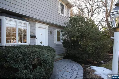 284 Hickory Avenue, Tenafly, NJ 07670 - Photo 30