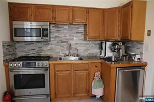 284 Hickory Ave, Tenafly, NJ 07670 - Photo 18