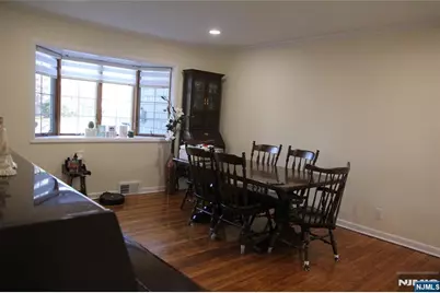 284 Hickory Avenue, Tenafly, NJ 07670 - Photo 8