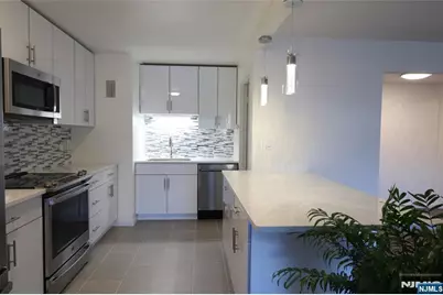 1600 Center Avenue 12C #12C, Fort Lee, NJ 07024 - Photo 18