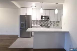 1600 Center Ave 12C, Fort Lee, NJ 07024 - Photo 8