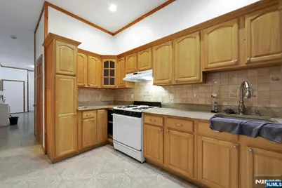 300 49th Street, Union City, NJ 07087 - Photo 10