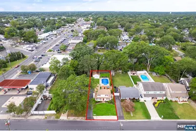 611 Boulton Avenue, Point Pleasant, NJ 08742 - Photo 2