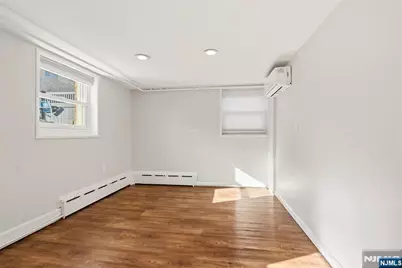 202 Knox Avenue 1 #1, Cliffside Park, NJ 07010 - Photo 22